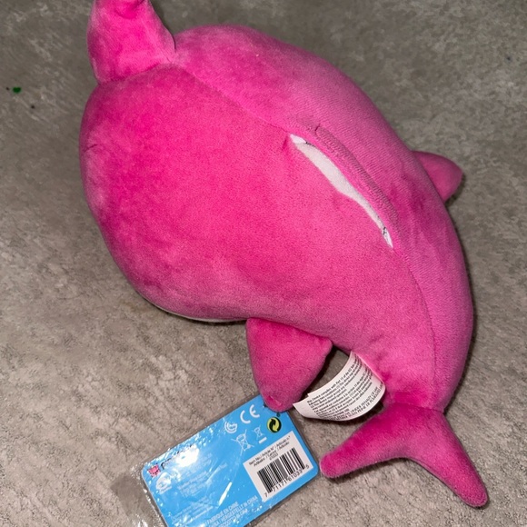 Mommy shark stuff toy - Picture 2 of 3